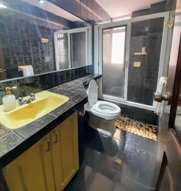 Bed and Breakfast The Temple, Quito Exterior foto